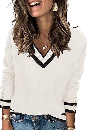 Pull en maille uni à col en V – Coupe ample et polyvalente