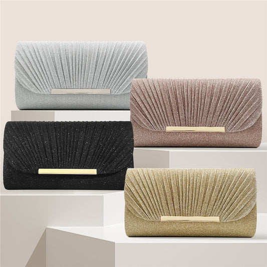 Pochette rose femme – Motifs élégants, bords métalliques, idéale pour les soirées