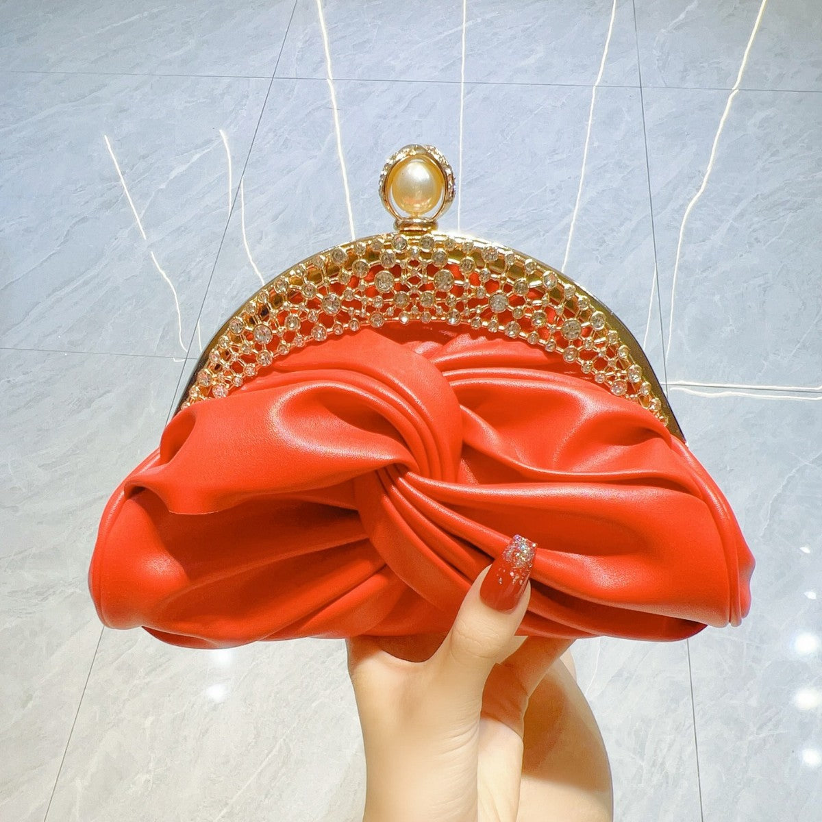 Mini pochette de soirée pour femme – Chic et élégante, ornée de diamants scintillants